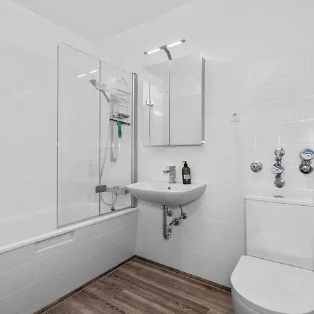 Hometonight Moritzhoefen - 3-zimmer-apartment In Fuer Familien, Monteure Oder Gruppen Bis Zu 6 Personen! * Bayreuth