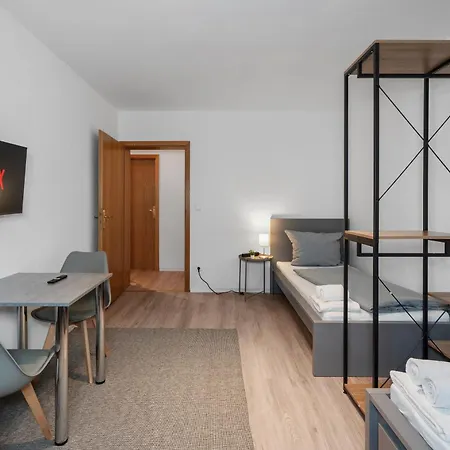 Hometonight Moritzhoefen - 3-zimmer-apartment In Fuer Familien, Monteure Oder Gruppen Bis Zu 6 Personen! Apartman *